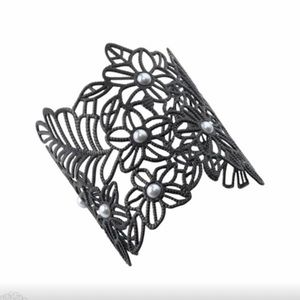 “Lacey” floral bracelet - Park Lane Jewelry